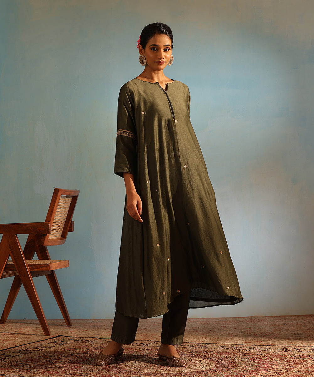 Handloom_Olive_Green_Chanderi_Silk_Kurta_With_Pants_And_Dupatta_WeaverStory_04