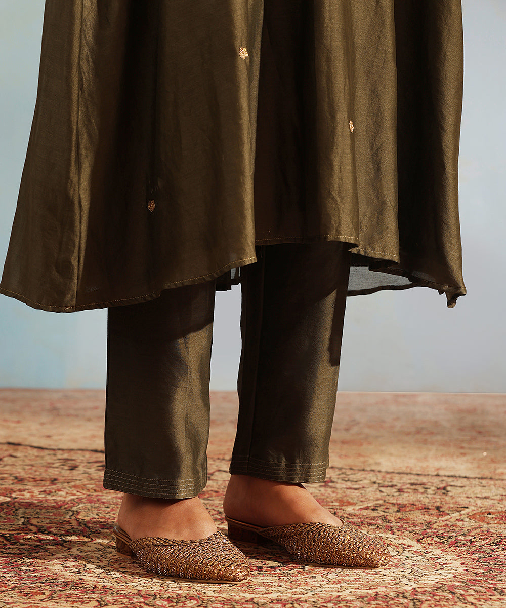 Handloom_Olive_Green_Chanderi_Silk_Kurta_With_Pants_And_Dupatta_WeaverStory_07