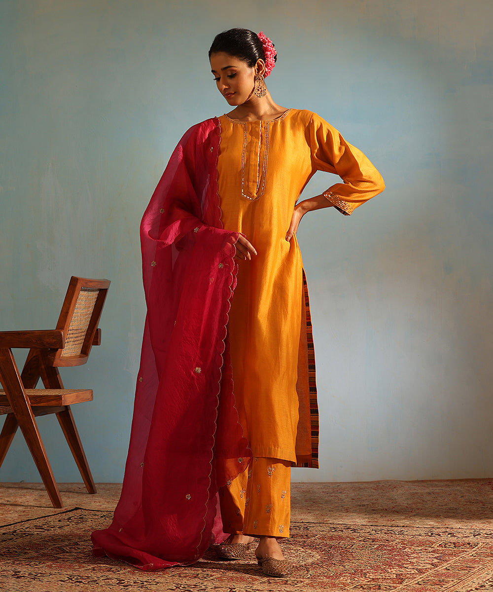 Yellow_Handloom_Chanderi_Silk_Kurta_With_Pants_And_Hot_Pink_Organza_Dupatta_WeaverStory_02