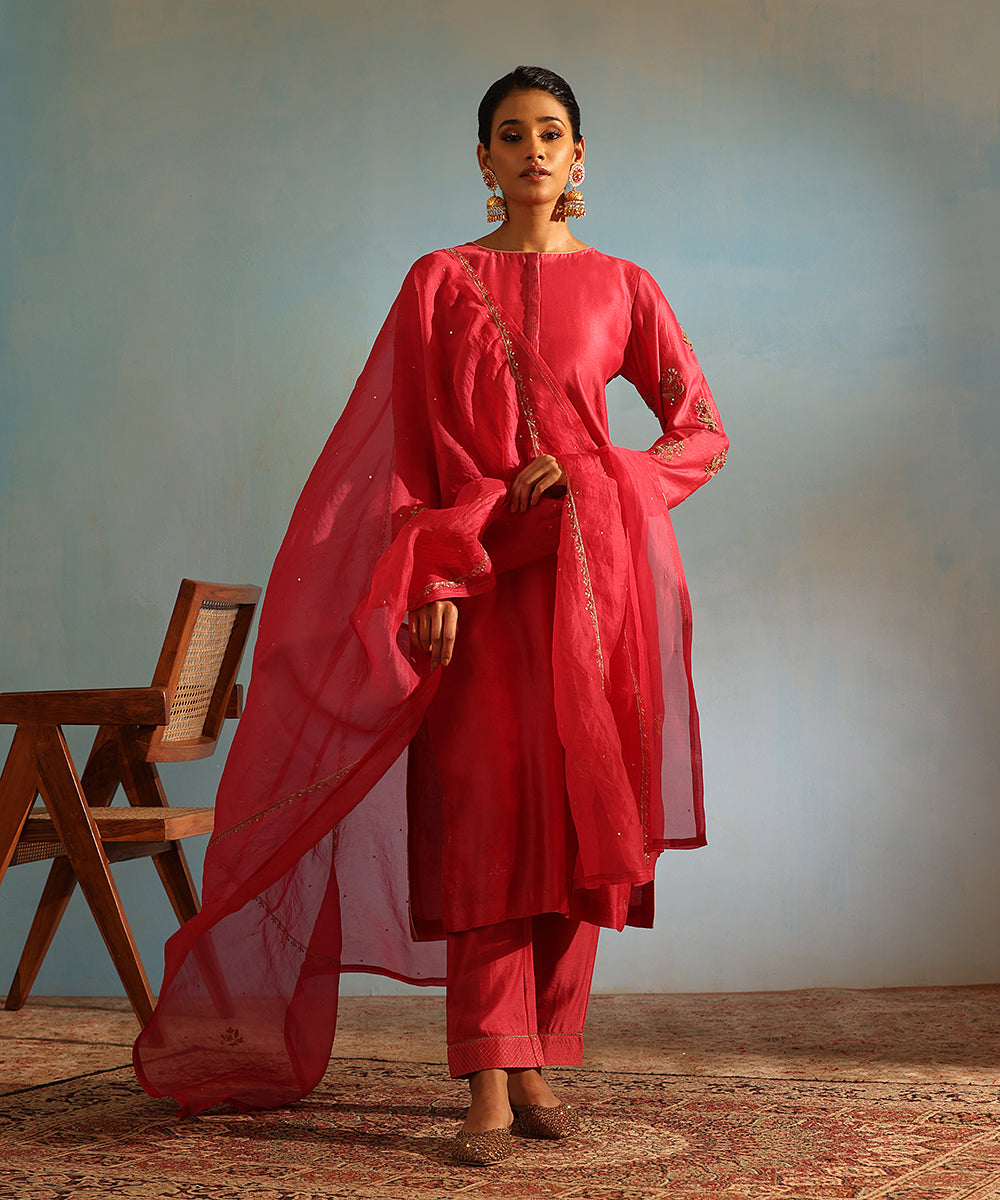 Fuchsia_Pink_Handloom_Chanderi_Silk_Kurta_With_Pants_And_Embroidered_Dupatta_WeaverStory_01