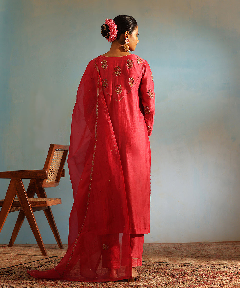 Fuchsia_Pink_Handloom_Chanderi_Silk_Kurta_With_Pants_And_Embroidered_Dupatta_WeaverStory_03