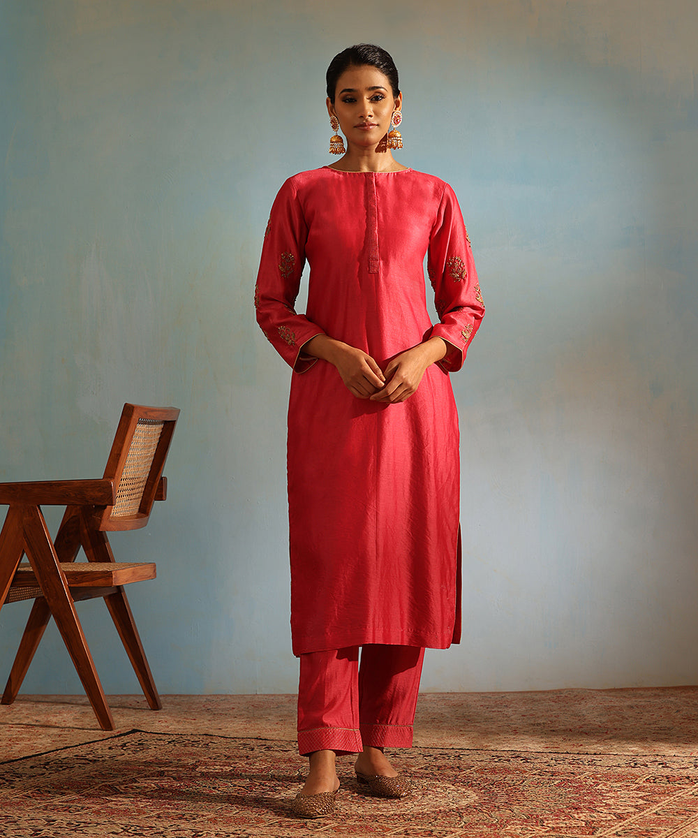 Fuchsia_Pink_Handloom_Chanderi_Silk_Kurta_With_Pants_And_Embroidered_Dupatta_WeaverStory_04