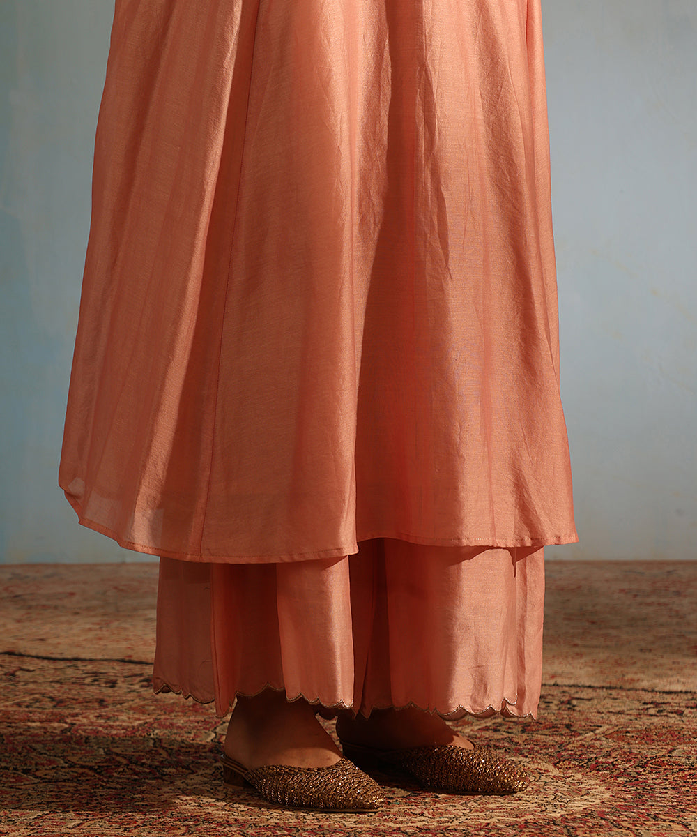 Blush_Pink_Handloom_Chanderi_Silk_Kurta_With_Pants_And_Embroidered_Dupatta_WeaverStory_06