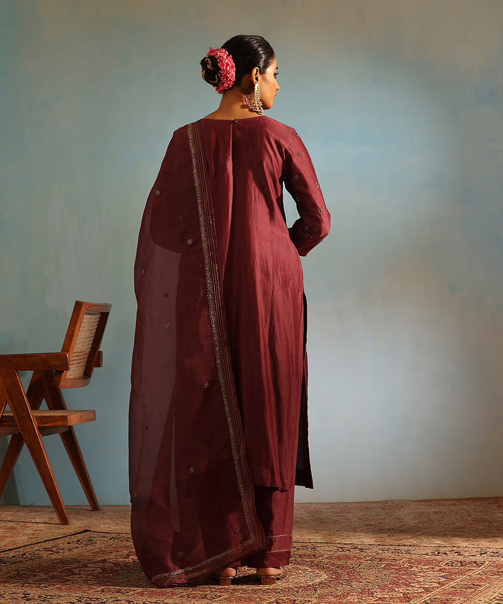 Handloom_Wine_Chanderi_Silk_Kurta_With_Pants_And_Organza_Dupatta_WeaverStory_03