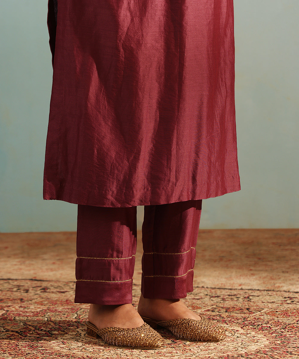 Handloom_Wine_Chanderi_Silk_Kurta_With_Pants_And_Organza_Dupatta_WeaverStory_07