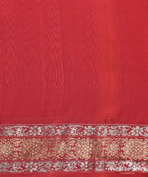 Pink_Dual_Tone_Pure_Mulberry_Silk_Saree_With_Lotus_Flower_Motifs_And_Konia_Woven_In_Gold_And_Silver_Zari_WeaverStory_06