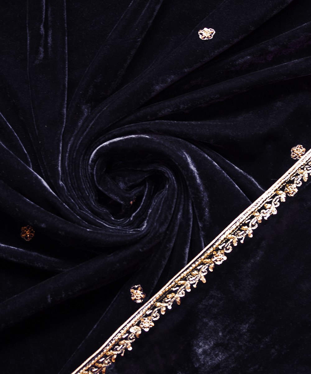 Handloom_Navy_Blue_Makhmal_Velvet_Dupatta_with_Zardozi_Hand_Embroidery_WeaverStory_03