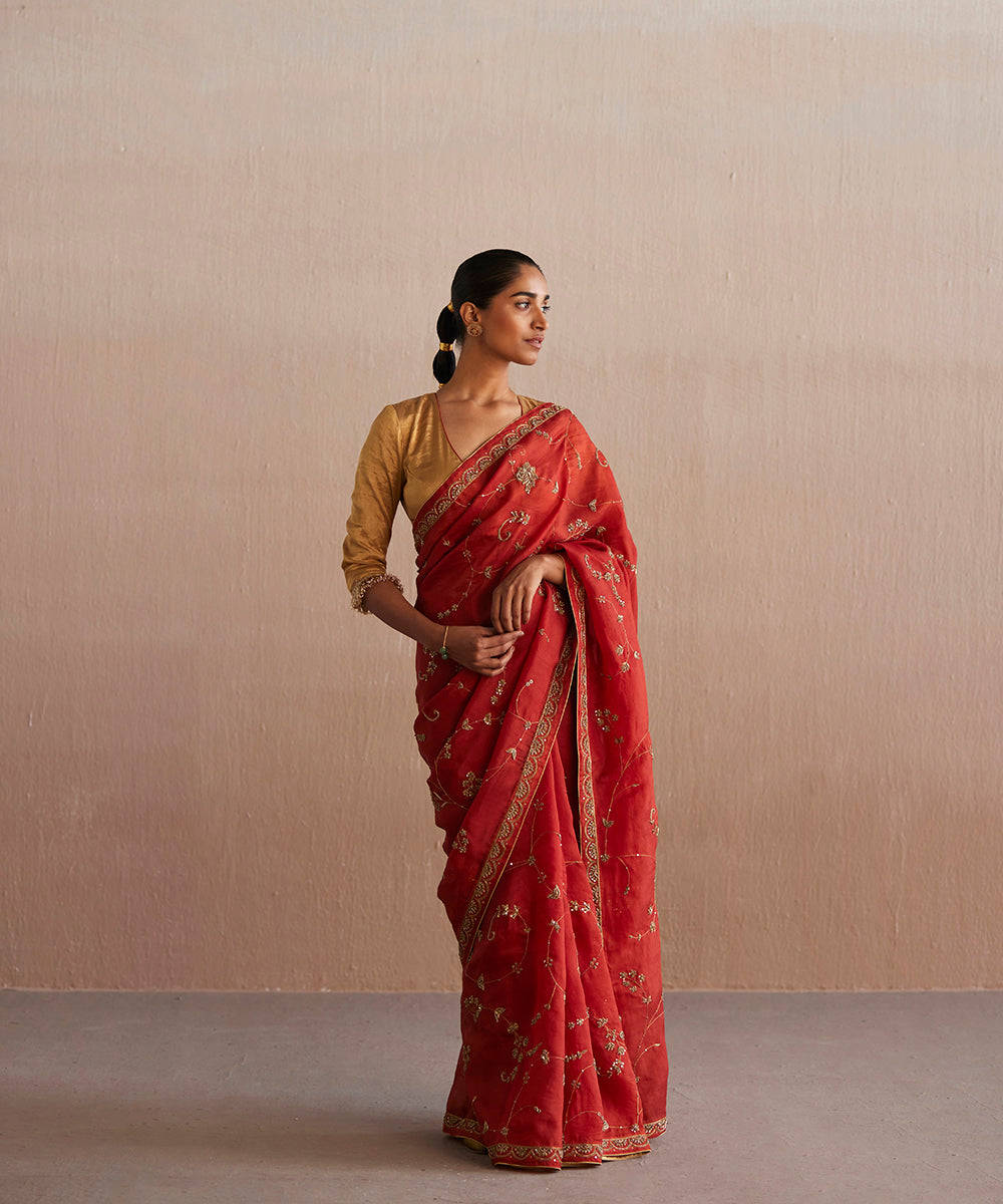 Handloom_Rust_Organza_Saree_With_Embroidered_Zardozi_Floral_Jaal_WeaverStory_01