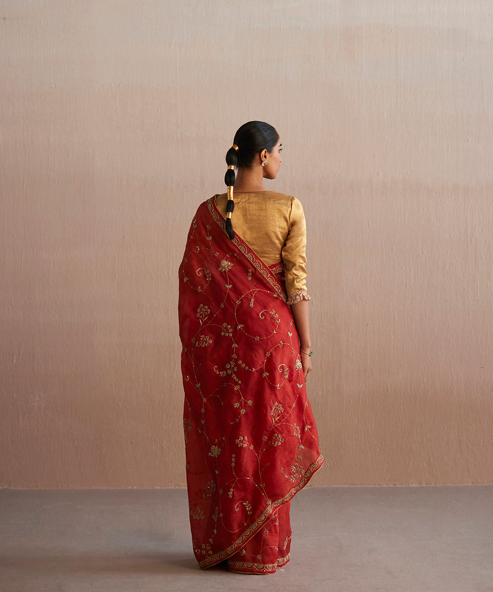 Handloom_Rust_Organza_Saree_With_Embroidered_Zardozi_Floral_Jaal_WeaverStory_03