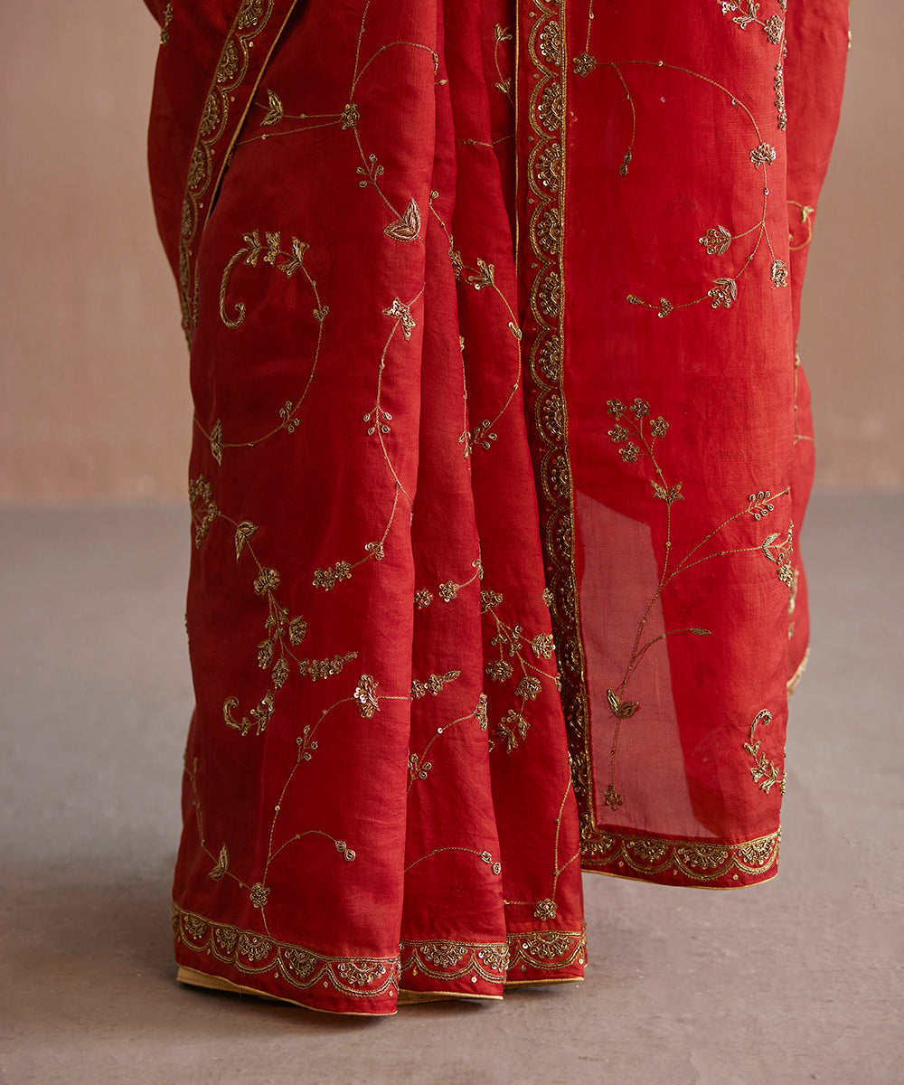 Handloom_Rust_Organza_Saree_With_Embroidered_Zardozi_Floral_Jaal_WeaverStory_04