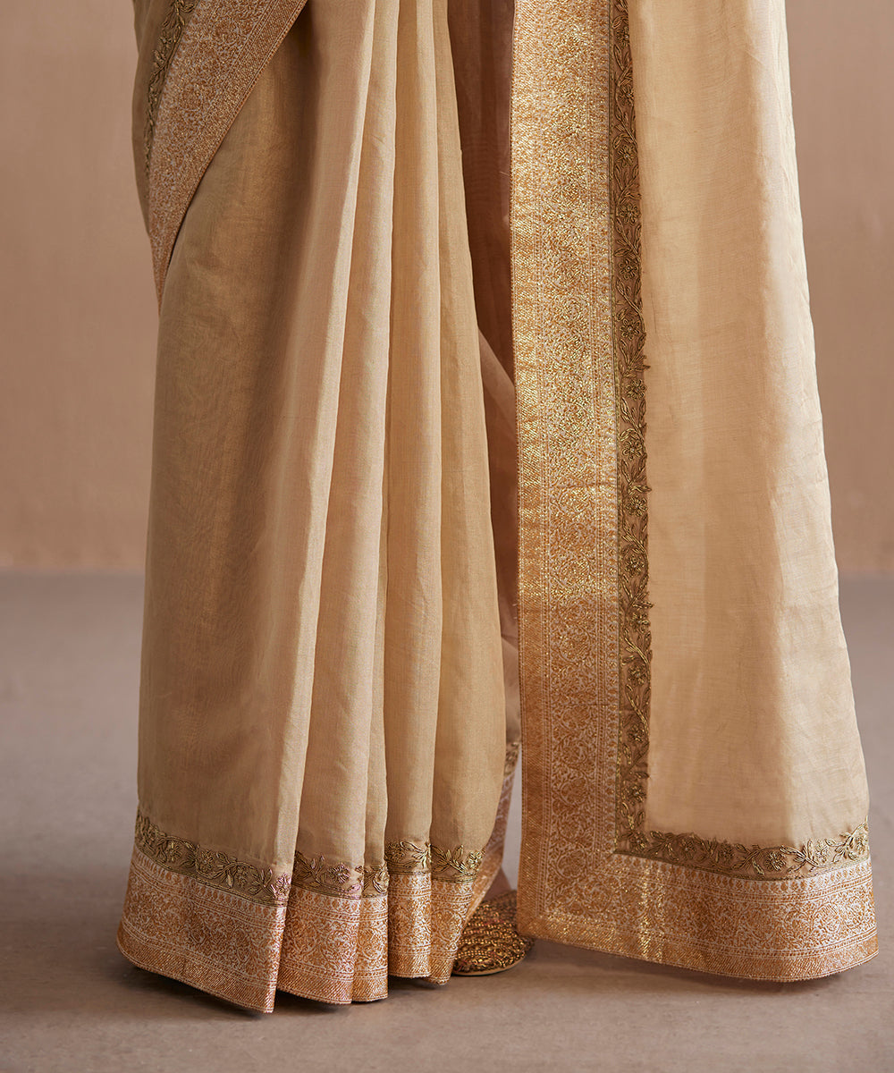 Beige_Handloom_Organza_Saree_With_Embroidered_Zardozi_Floral_Border_WeaverStory_04