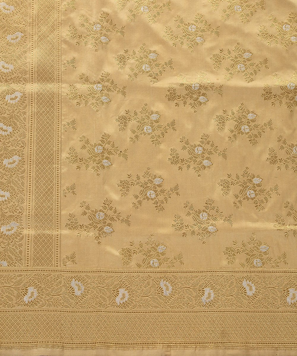 Beige_Handloom_Pure_Katan_Silk_Banarasi_Dupatta_with_Floral_Bunches_WeaverStory_03