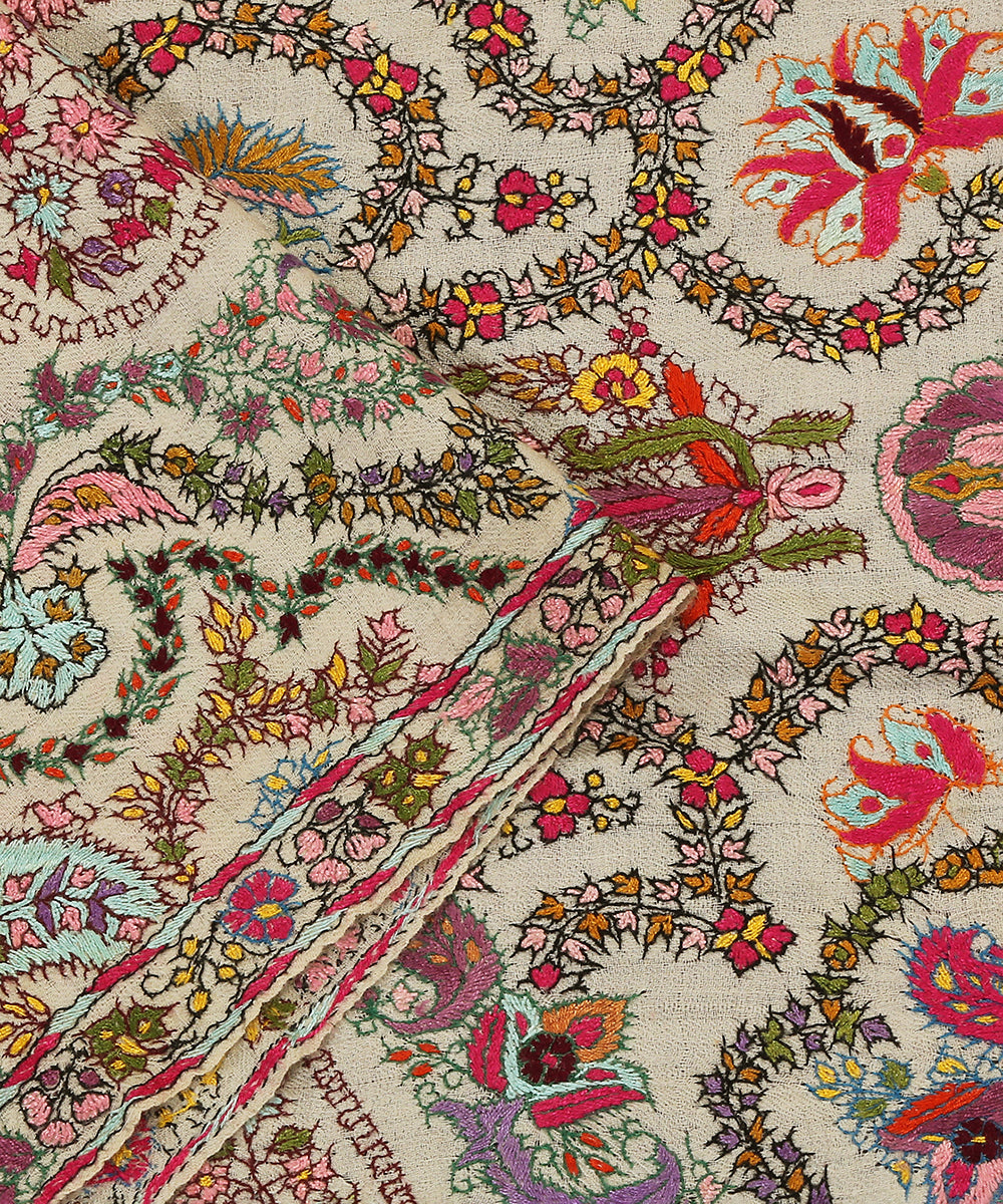 Cream_Pure_Pashmina_Shawl_With_Multicolor_Bharan_Embroidery_WeaverStory_04