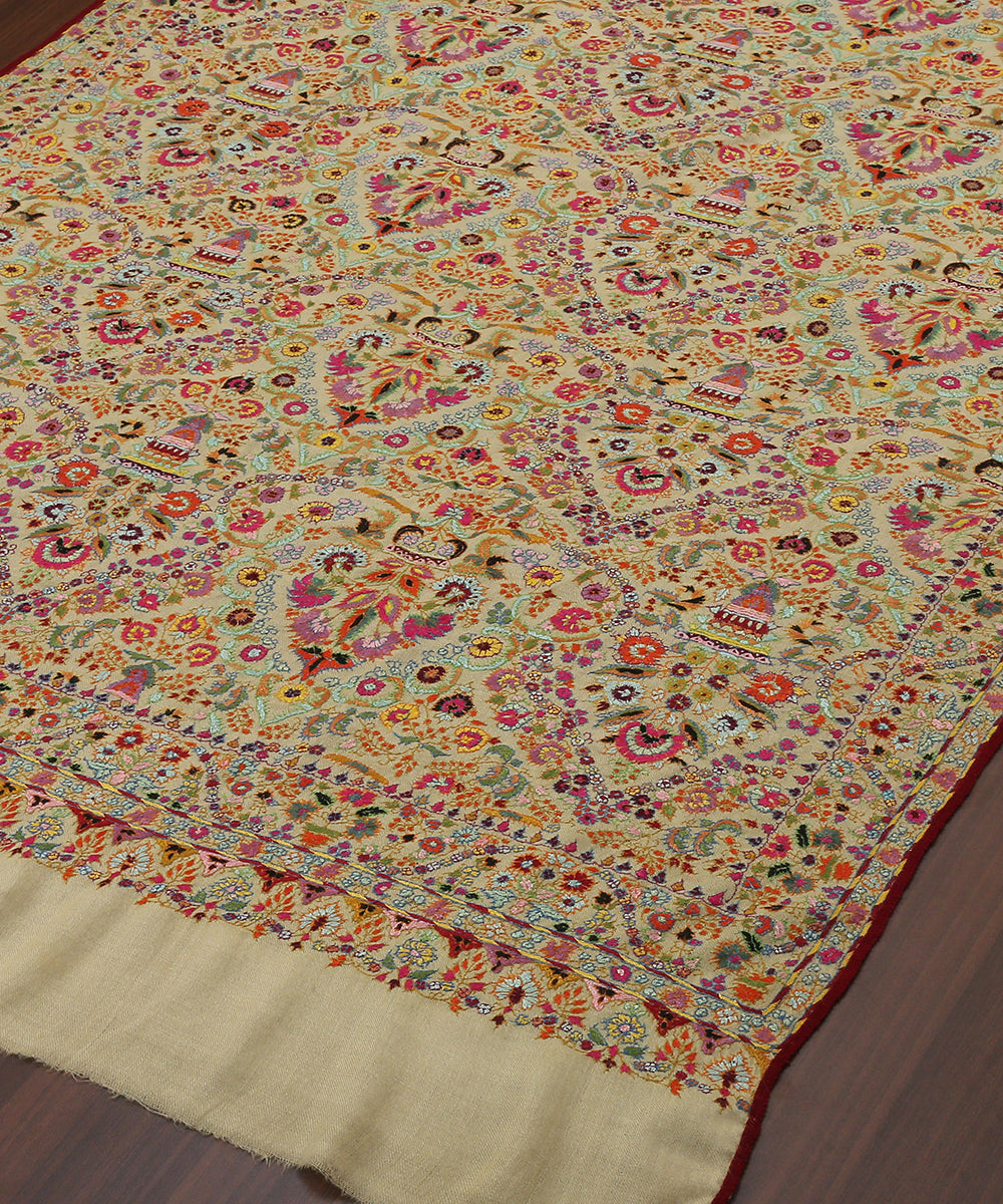 Beige_Handwoven_Pure_Pashmina_Shawl_With_Resham_Bharan_Embroidery_And_Maroon_Piping_WeaverStory_03