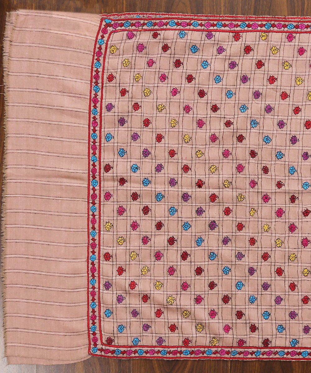 Handwoven_Dust_Pink_Pure_Pashmina_Stole_With_Kashidakari_Sozni_Booti_WeaverStory_02