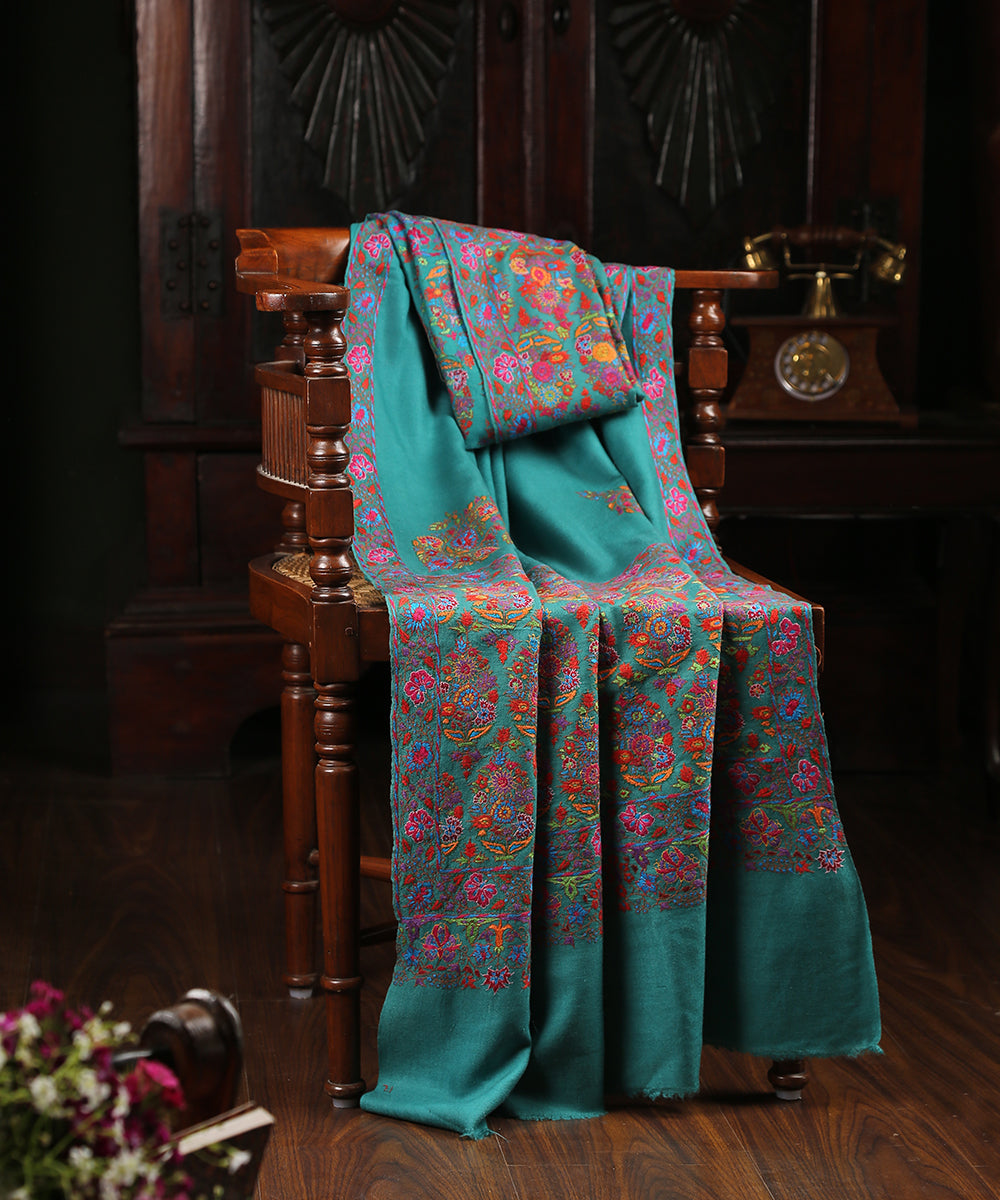 Handwoven_Green_Pure_Pashmina_Shawl_With_Kashidakari_And_Kalamkari_WeaverStory_01