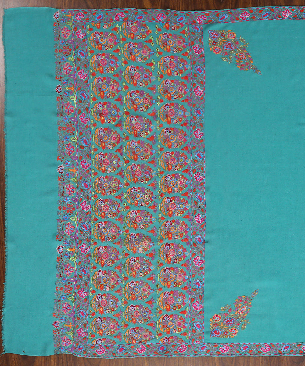Handwoven_Green_Pure_Pashmina_Shawl_With_Kashidakari_And_Kalamkari_WeaverStory_02