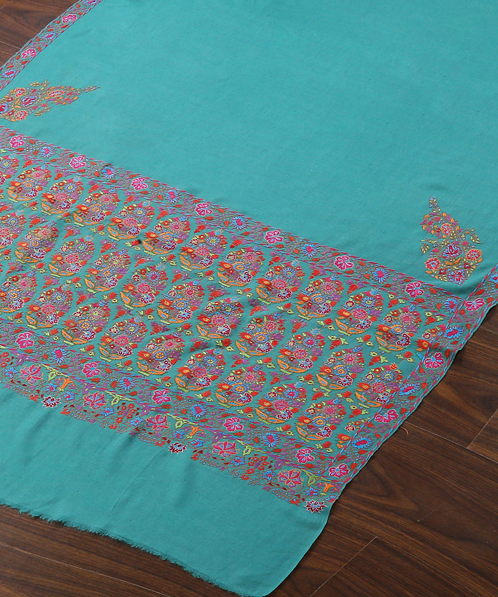 Handwoven_Green_Pure_Pashmina_Shawl_With_Kashidakari_And_Kalamkari_WeaverStory_03