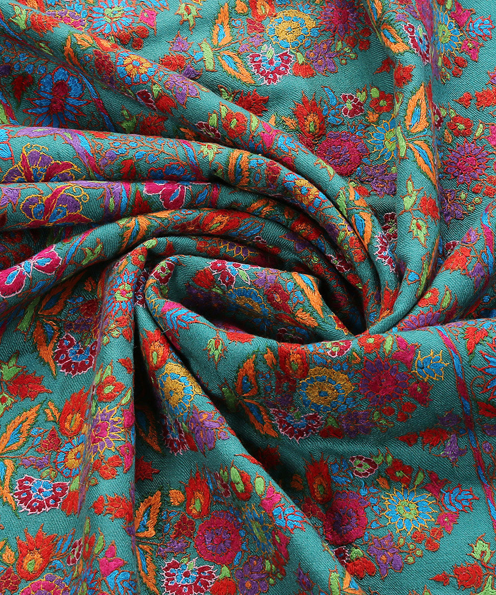 Handwoven_Green_Pure_Pashmina_Shawl_With_Kashidakari_And_Kalamkari_WeaverStory_05