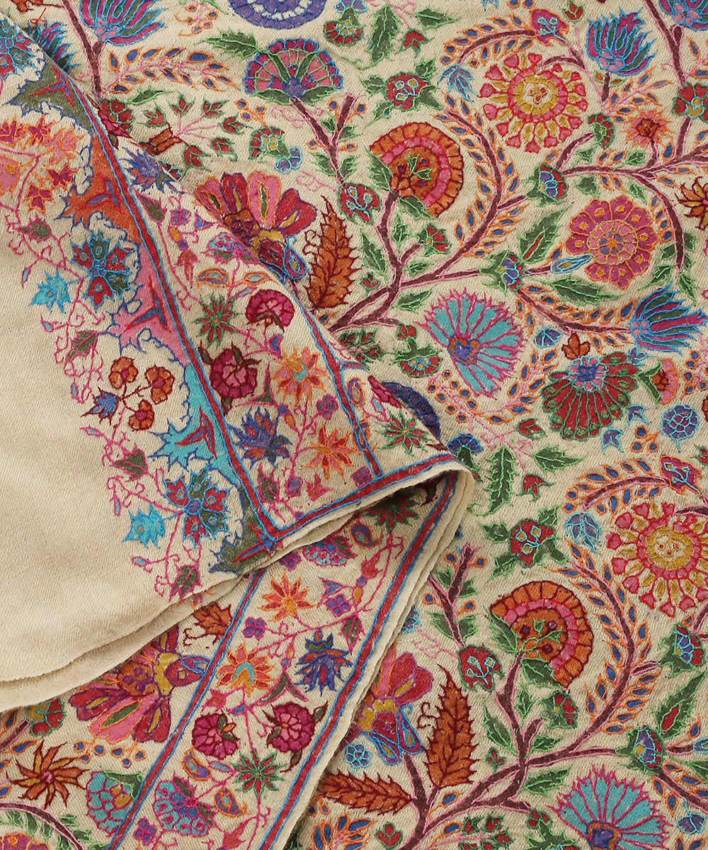 Handwoven_Beige_Kalamkari_Pure_Pashmina_Shawl_With_Kashidakari_And_Sozni_Work_WeaverStory_04