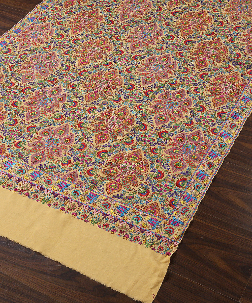 Light_Yellow_Handwoven_Pure_Pashmina_Shawl_With_Kashidakari_And_Sozni_Work_WeaverStory_03