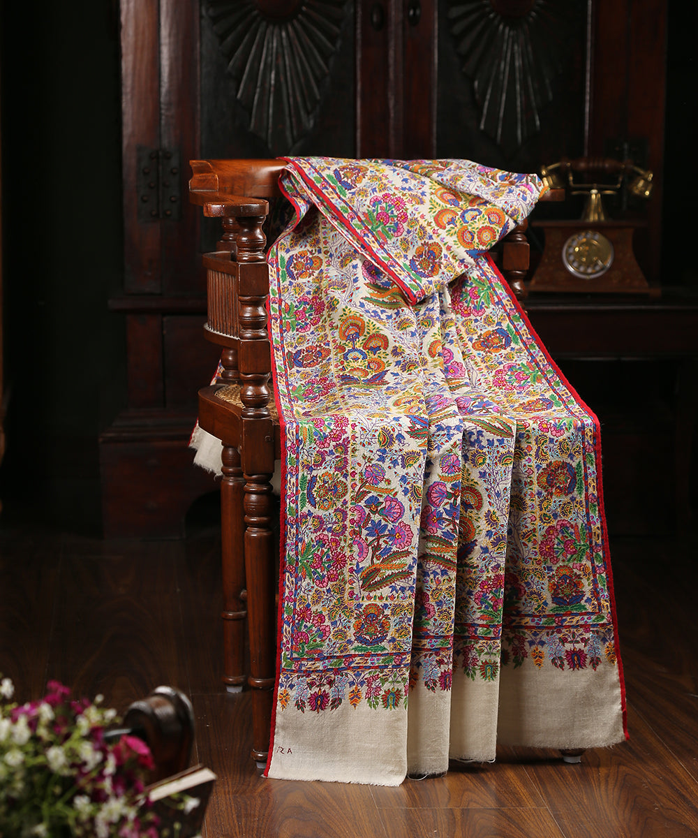 White_Handwoven_Kalamkari_Pure_Pashmina_Shawl_With_Kashidakari_And_Paper_Mache_Work_WeaverStory_01