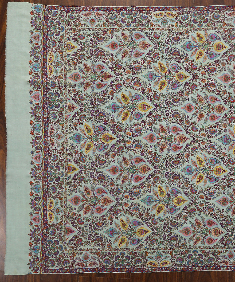 Handwoven_Pastel_Green_Kalamkari_Pure_Pashmina_Shawl_With_Kashidakari_And_Paper_Mache_Work_WeaverStory_02