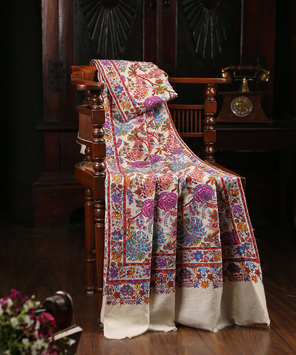 White_Handwoven_Kalamkari_Pure_Pashmina_Shawl_With_Paper_Mache_Work_And_Kashidakari_WeaverStory_01