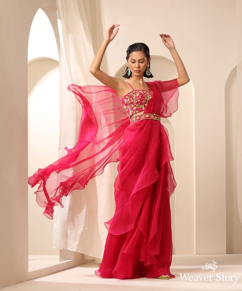 Magenta_Organza_Pre-Stitched_Ruffled_Saree_With_Blouse_And_Belt_WeaverStory_04