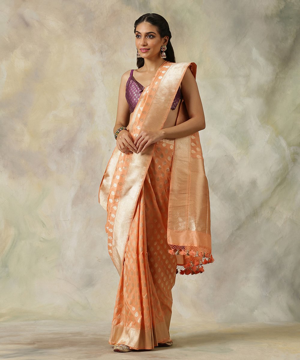 Peach_Handloom_Banarasi_Saree_With_All_Over_Leaf_Booti_Design_WeaverStory_02