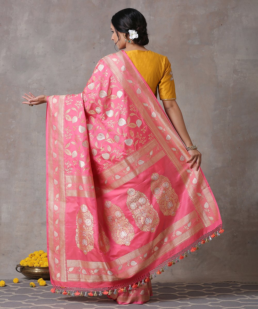 Peach_Handloom_Pure_Katan_Silk_Banarasi_Saree_with_Jangla_Design_WeaverStory_03