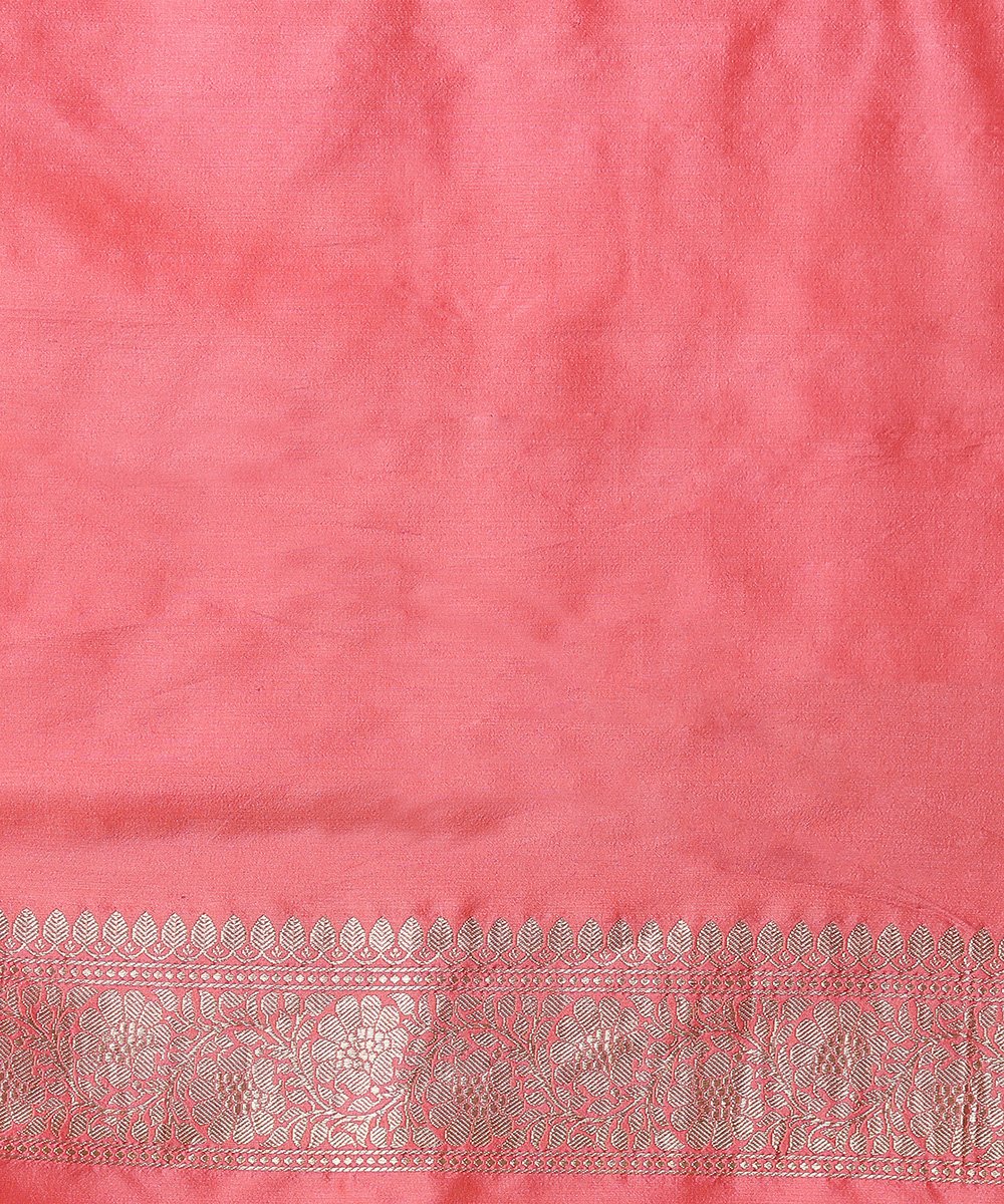Peach_Handloom_Pure_Katan_Silk_Kadhwa_Booti_Banarasi_Saree_With_Floral_Border_And_Badla_Meenakari_WeaverStory_05