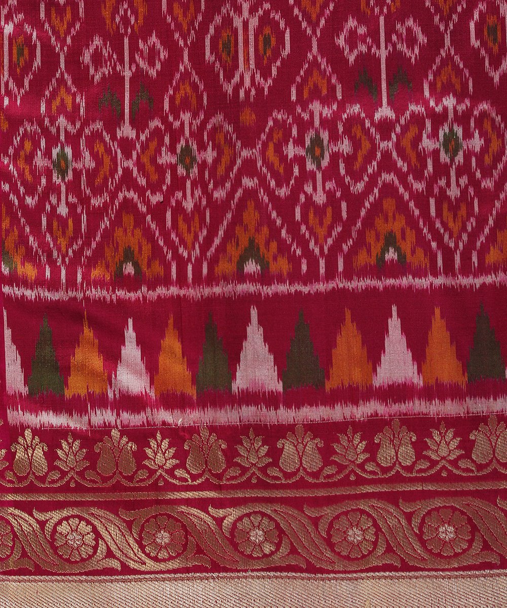 Pink_Handloom_Ashawali_Pure_Silk_Patola_Dupatta_With_Temple_Border_WeaverStory_03