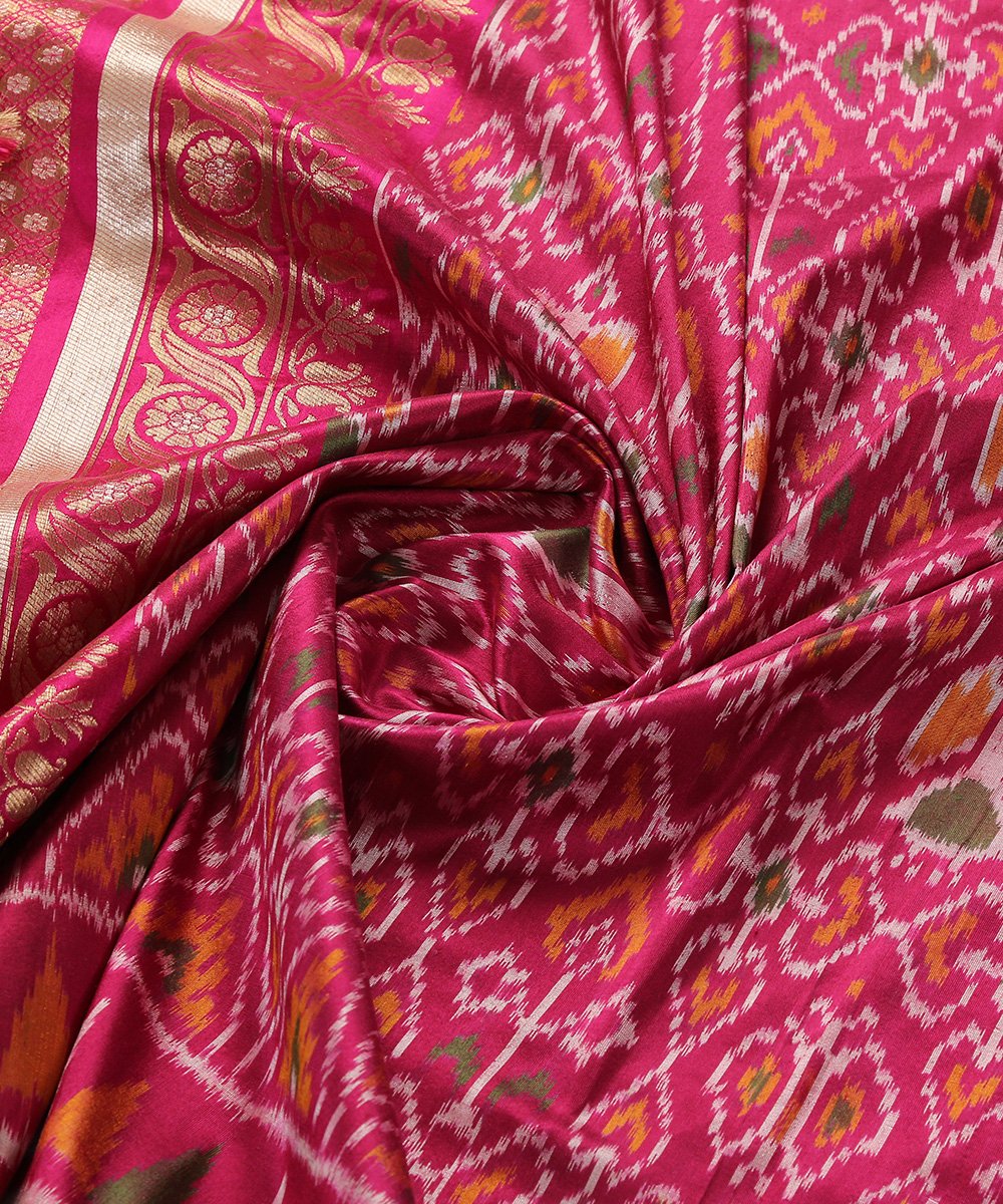 Pink_Handloom_Ashawali_Pure_Silk_Patola_Dupatta_With_Temple_Border_WeaverStory_06