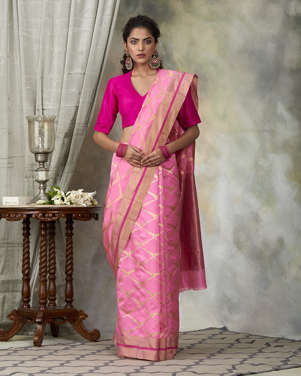 Pretty_Pink_Handloom_Chanderi_Silk_Saree_with_Ek_Naliya_Weave_WeaverStory_02