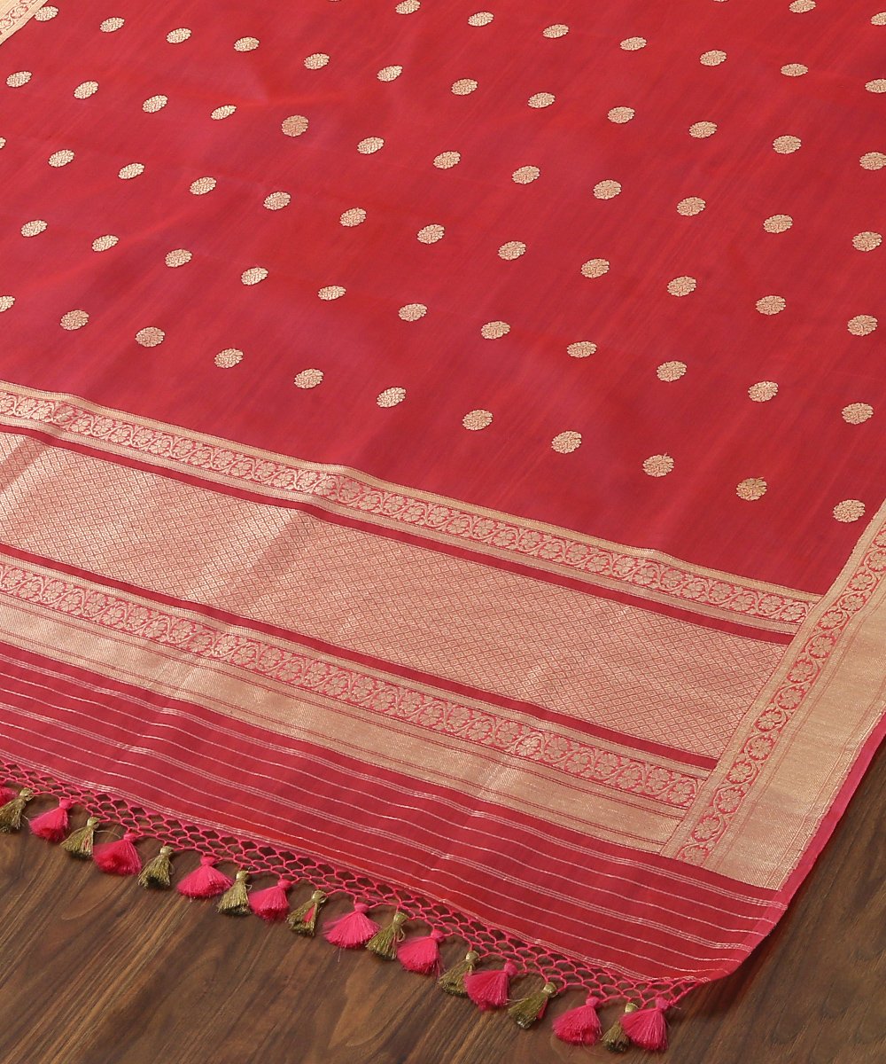Pink_Handloom_Organza_Ginni_Booti_Banarasi_Dupatta_WeaverStory_04