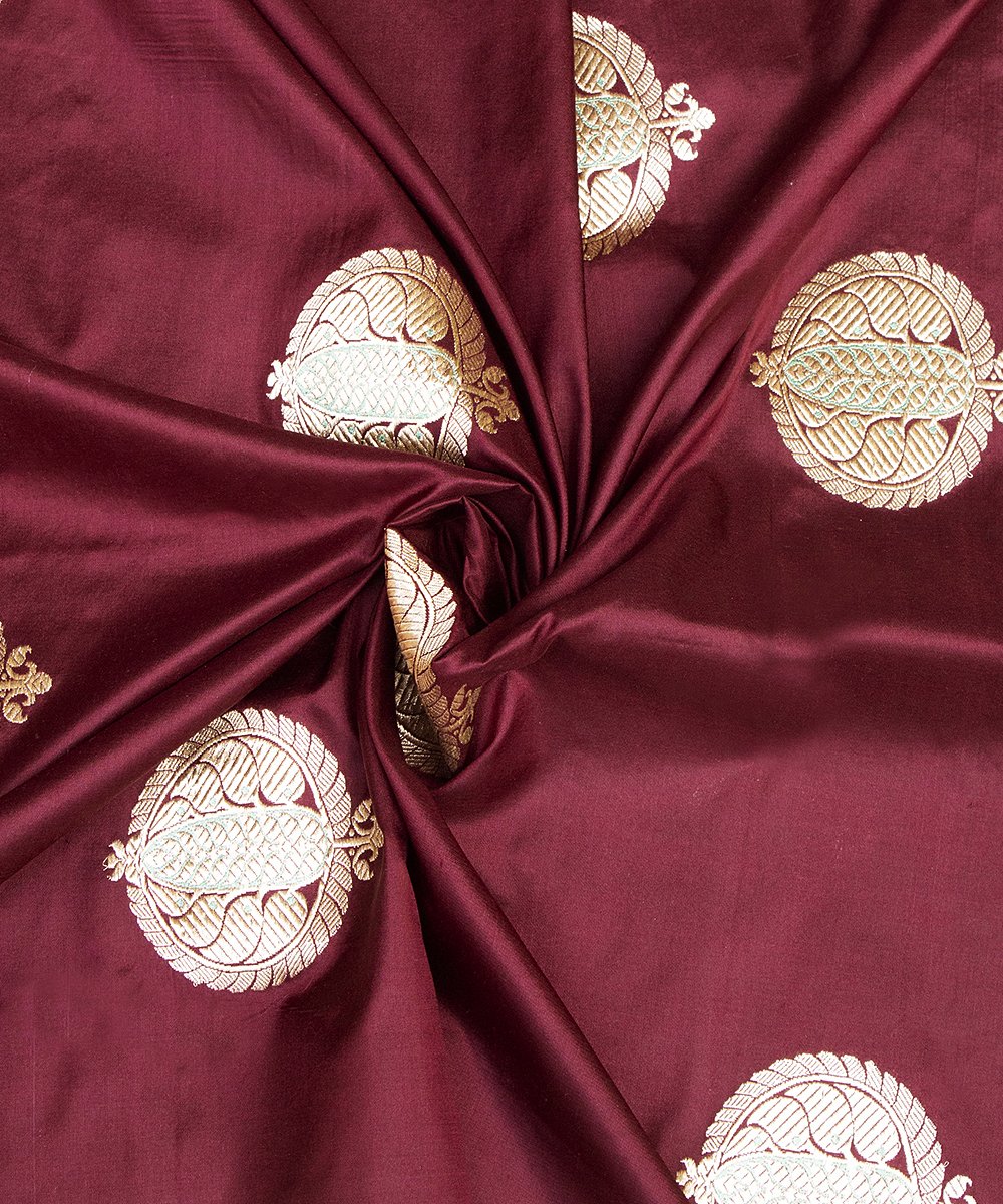 Maroon_Handloom_Pure_Katan_Silk_Anaar_Boota_Banarasi_Dupatta_WeaverStory_06