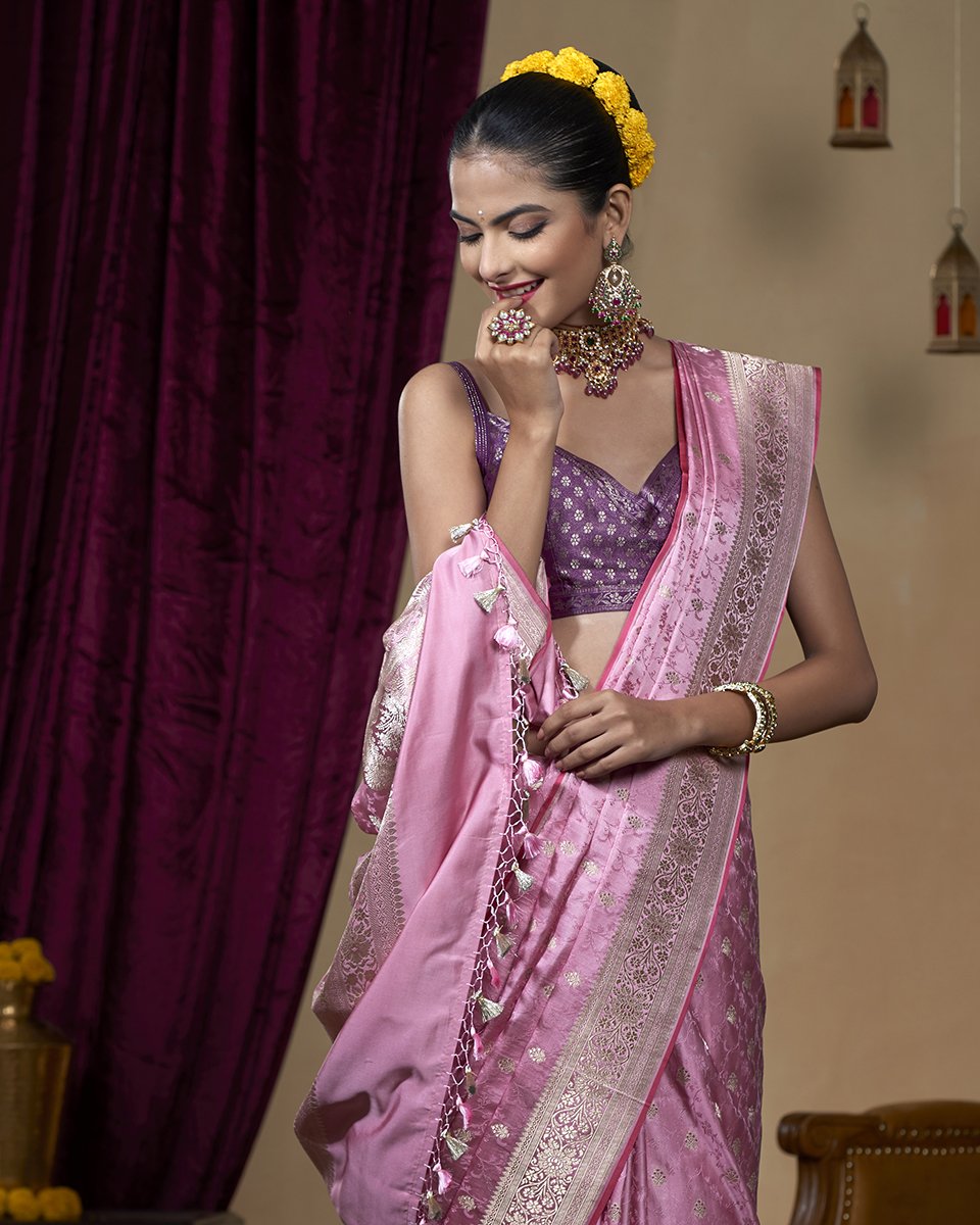 Pink_Handloom_Pure_Katan_Silk_Tanchoi_Banarasi_Saree_with_Zari_Booti_WeaverStory_01