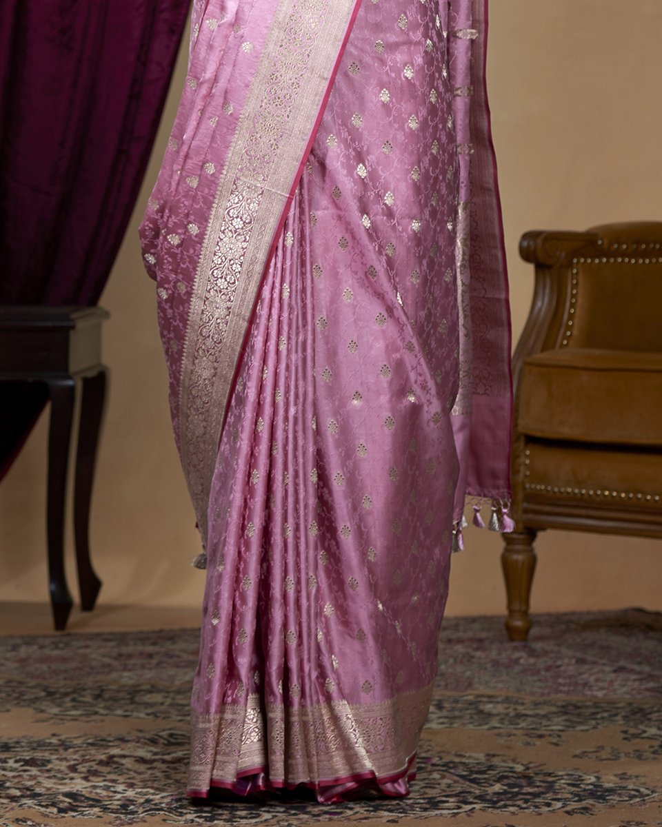 Pink_Handloom_Pure_Katan_Silk_Tanchoi_Banarasi_Saree_with_Zari_Booti_WeaverStory_04