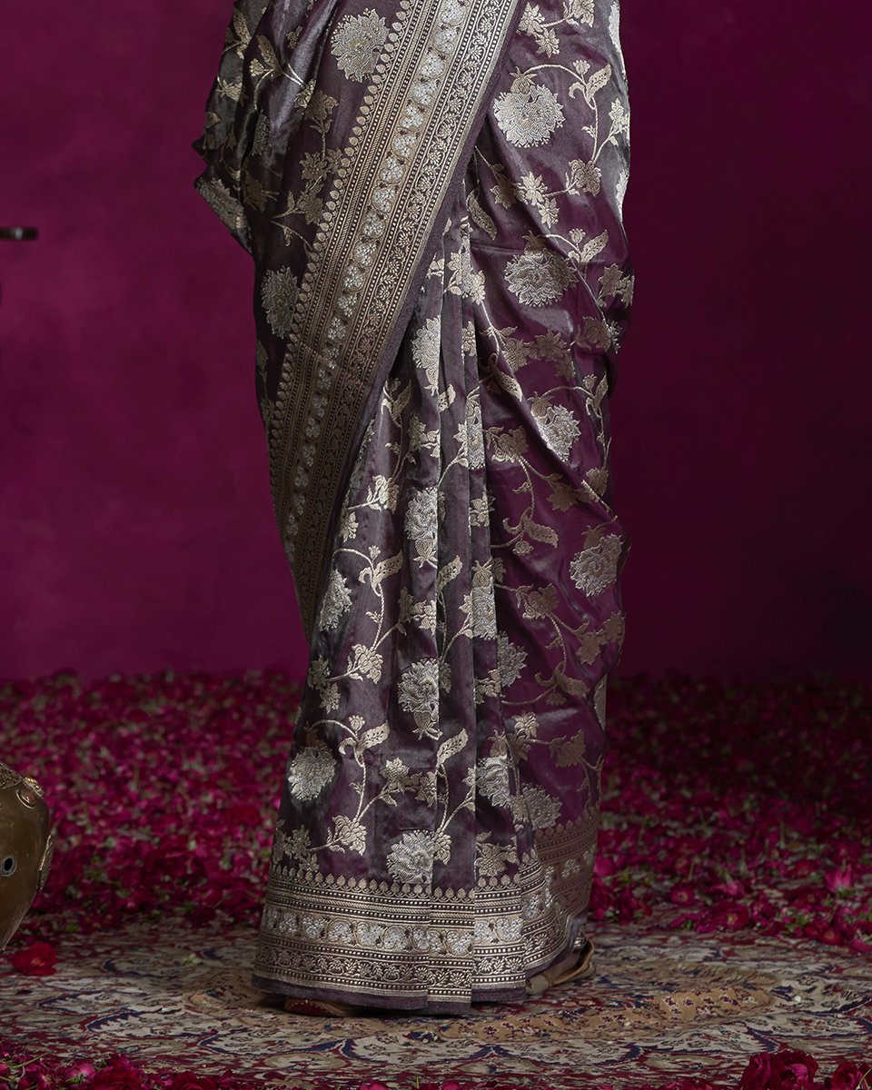 Purple_Handloom_Banarasi_Jangla_Saree_in_Tissue_Fabric_and_Heavy_Zari_Work_WeaverStory_04