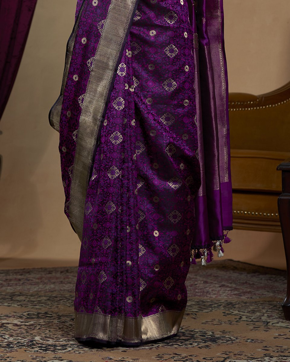 Purple_Handloom_Pure_Katan_Silk_Tanchoi_Banarasi_Saree_with_Zari_Motifs_WeaverStory_04