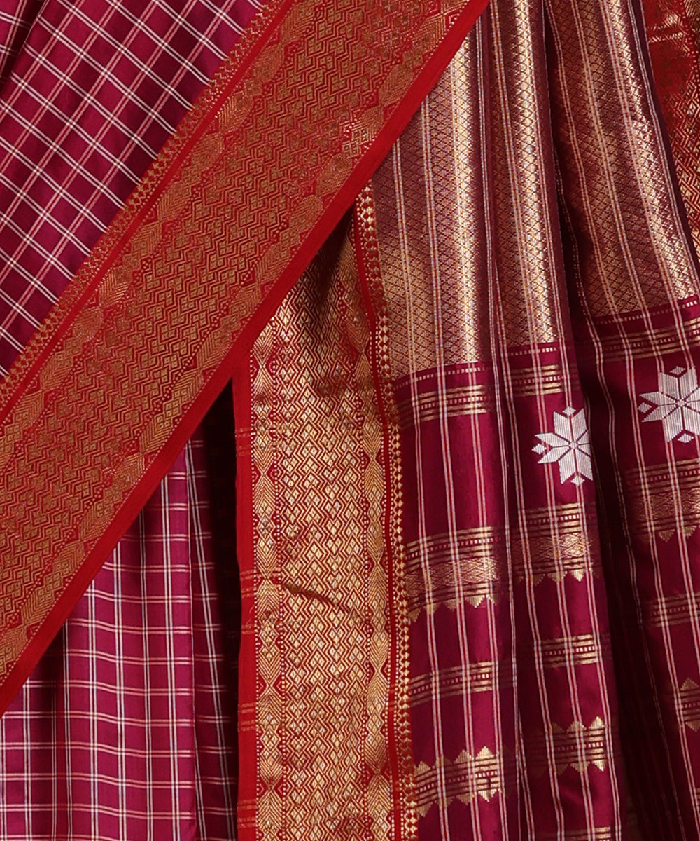 Purple_And_Pink_Checks_Saree_With_Red_Border_And_Zari_Konia_WeaverStory_04