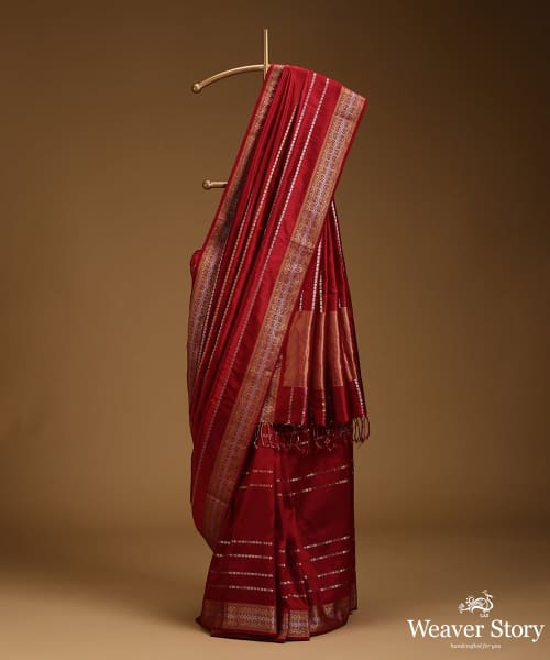 Maroon_Pure_Mulberry_Silk_Saree_With_Silver_And_Gold_Stripes_With_Stars_And_Zari_Border_WeaverStory_01
