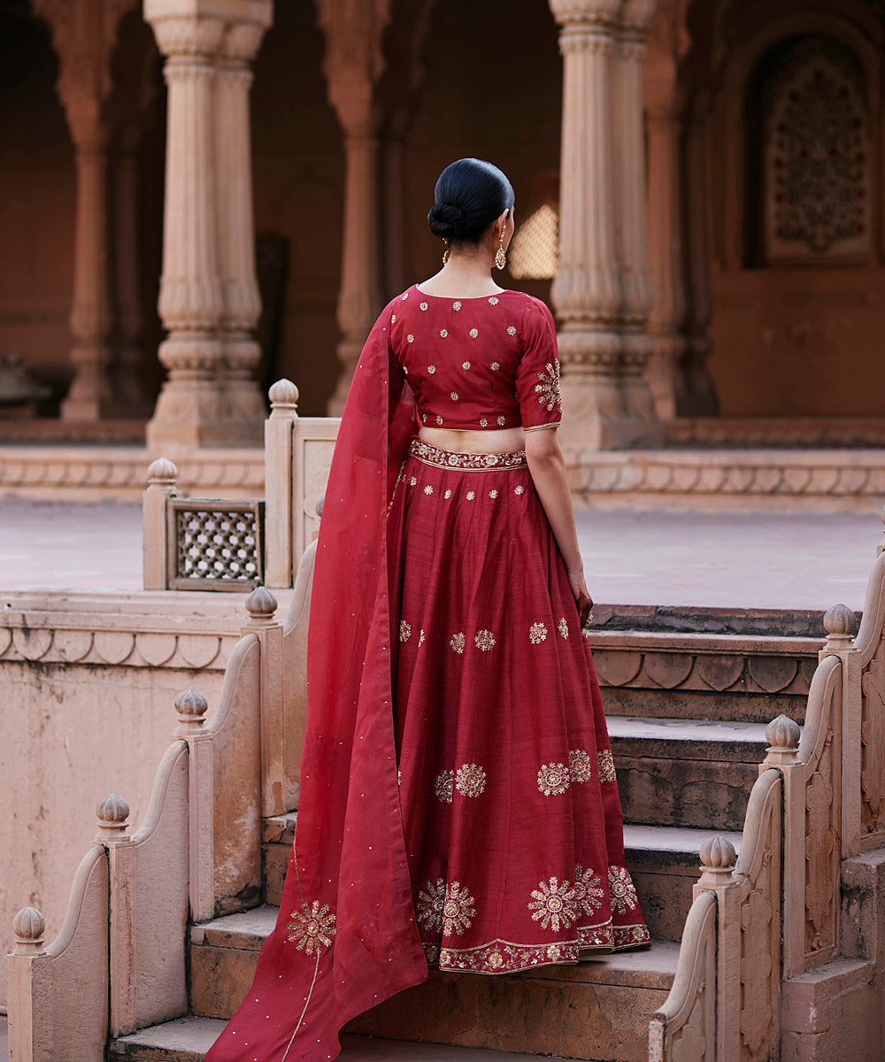Vermillion_Red_Raw_Silk_Zardozi_Lehenga_With_Embroidered_Blouse_And_Organza_Dupatta_In_Zardozi_Work_WeaverStory_04