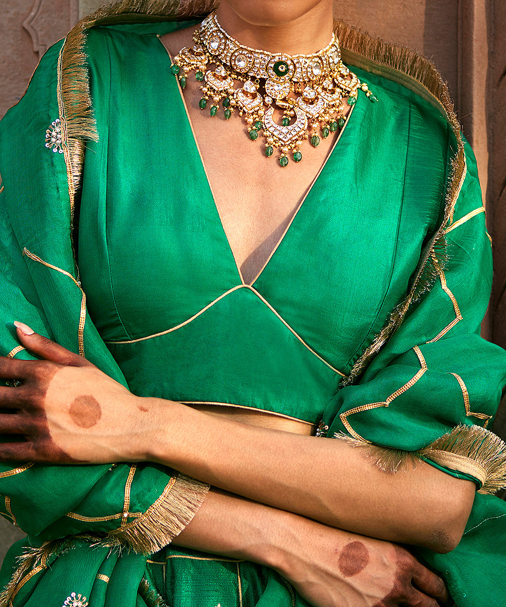 Verdian_Green_Banarasi_Raw_Silk_Lehenga_With_Pure_Silk_Blouse_And_Organza_Dupatta_WeaverStory_05