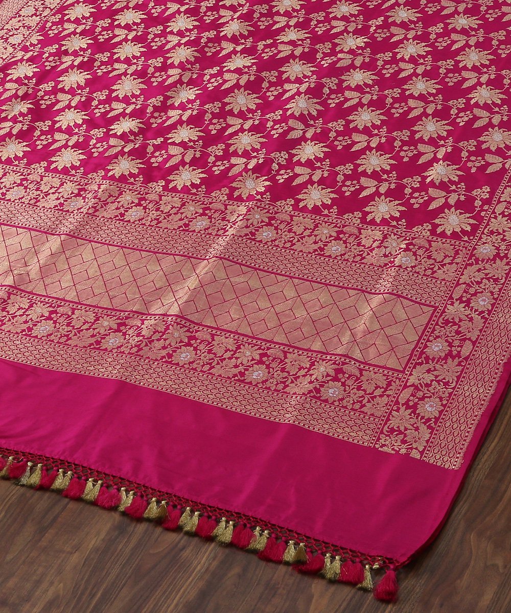 Rani_Pink_Handloom_Pure_Katan_Silk_Kadhwa_Jangla_Banarasi_Dupatta_WeaverStory_04