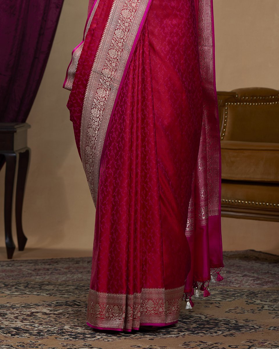 Rani_Pink_Handloom_Tanchoi_Pure_Katan_Silk_Banarasi_Saree_With_Kadhwa_Gold_Zari_Border_WeaverStory_04