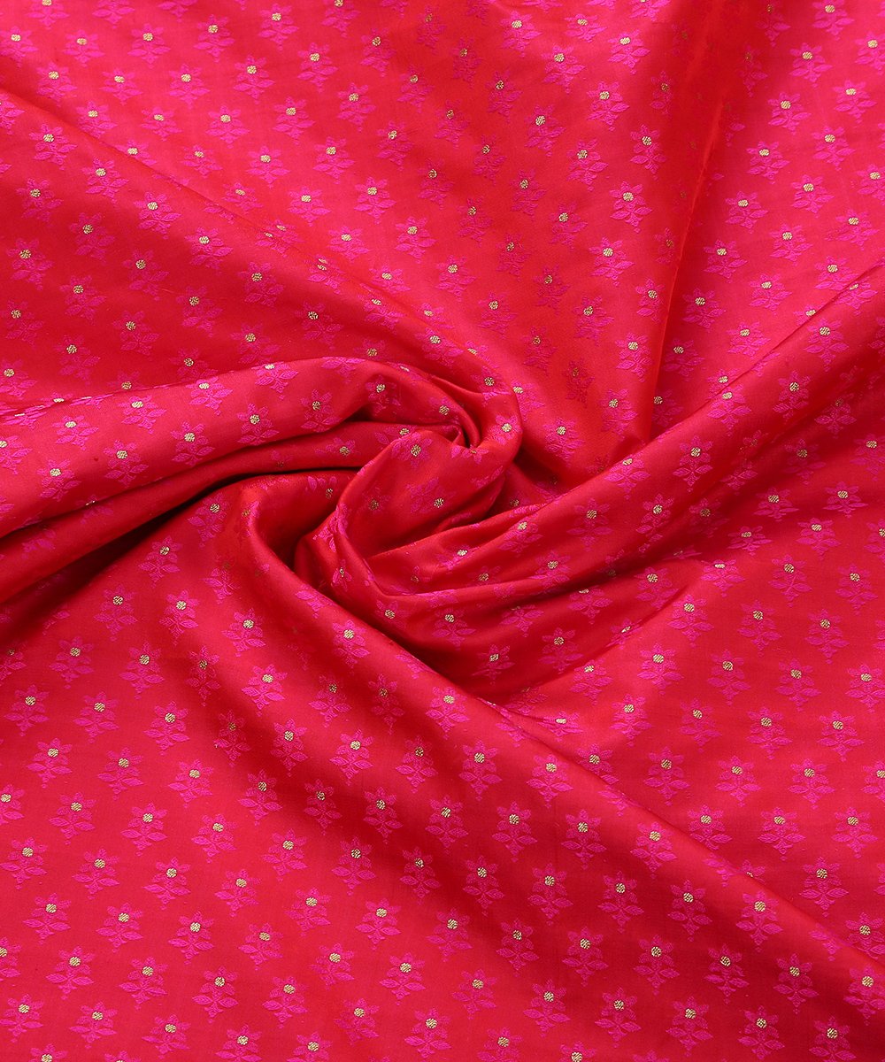 Rani_Pink_Handloom_Zari_Booti_Tanchoi_Pure_Katan_Silk_Banarasi_Fabric_WeaverStory_05