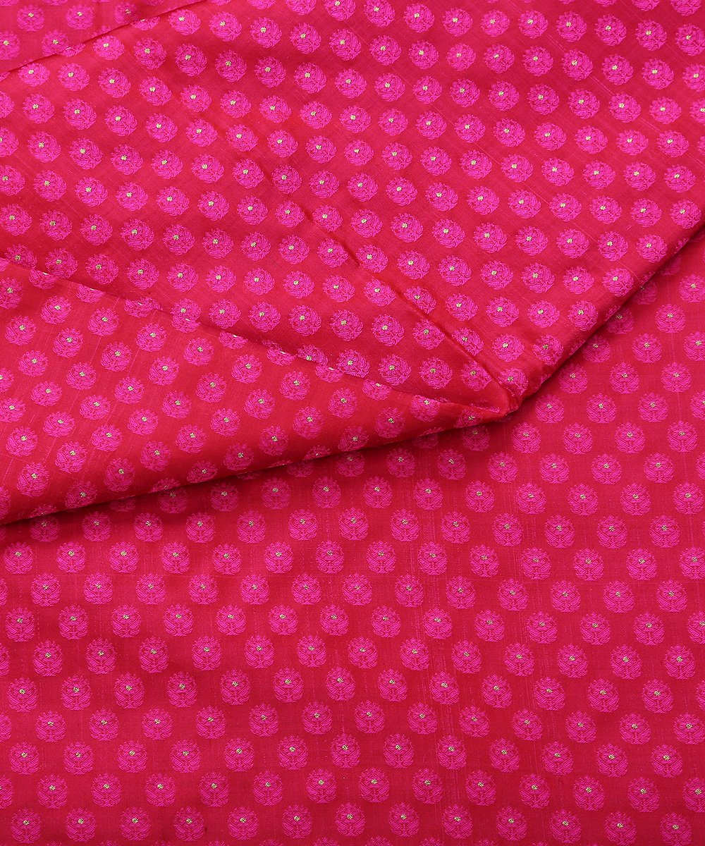 Rani_Pink_and_Magenta_Dual_Tone_Handloom_Pure_Katan_Silk_Zari_Booti_Banarasi_Fabric_WeaverStory_04