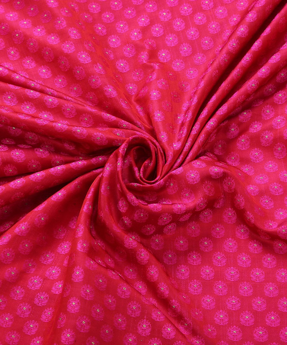 Rani_Pink_and_Magenta_Dual_Tone_Handloom_Pure_Katan_Silk_Zari_Booti_Banarasi_Fabric_WeaverStory_05